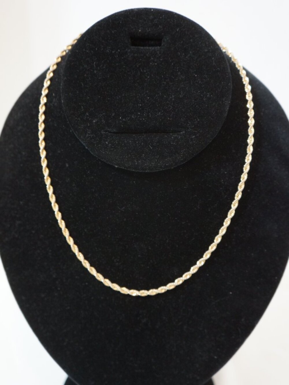 Vintage American Showcase 18" Gold Tone Rope Chain Necklace